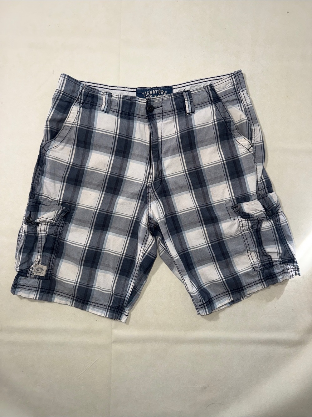 Signature by Levi Strauss Men's Navy & White Plaid Cargo Shorts